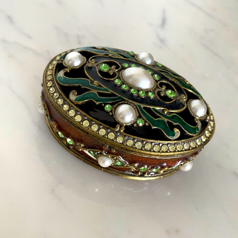 Jewelry holder